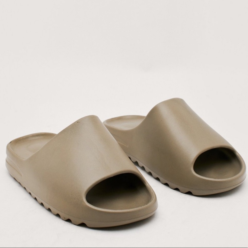 ɴᴀꜱᴛʏ ɢᴀʟ | Rubber Slides NWOT